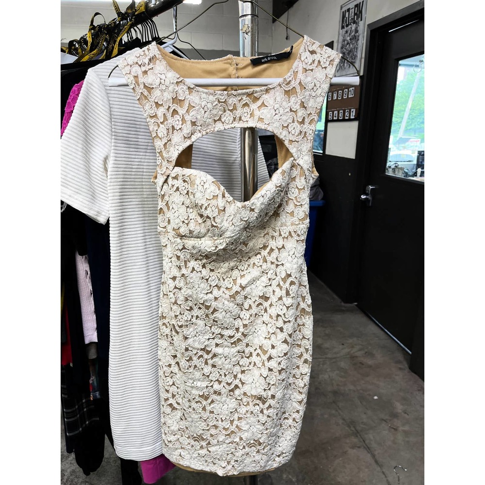 White Dress 4589